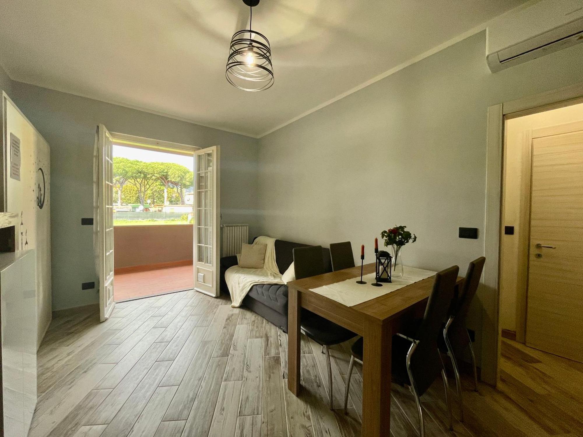 Il Gabbiano Bilocale Con Piscina, Garage E A/C. Apartment Loano Exterior photo
