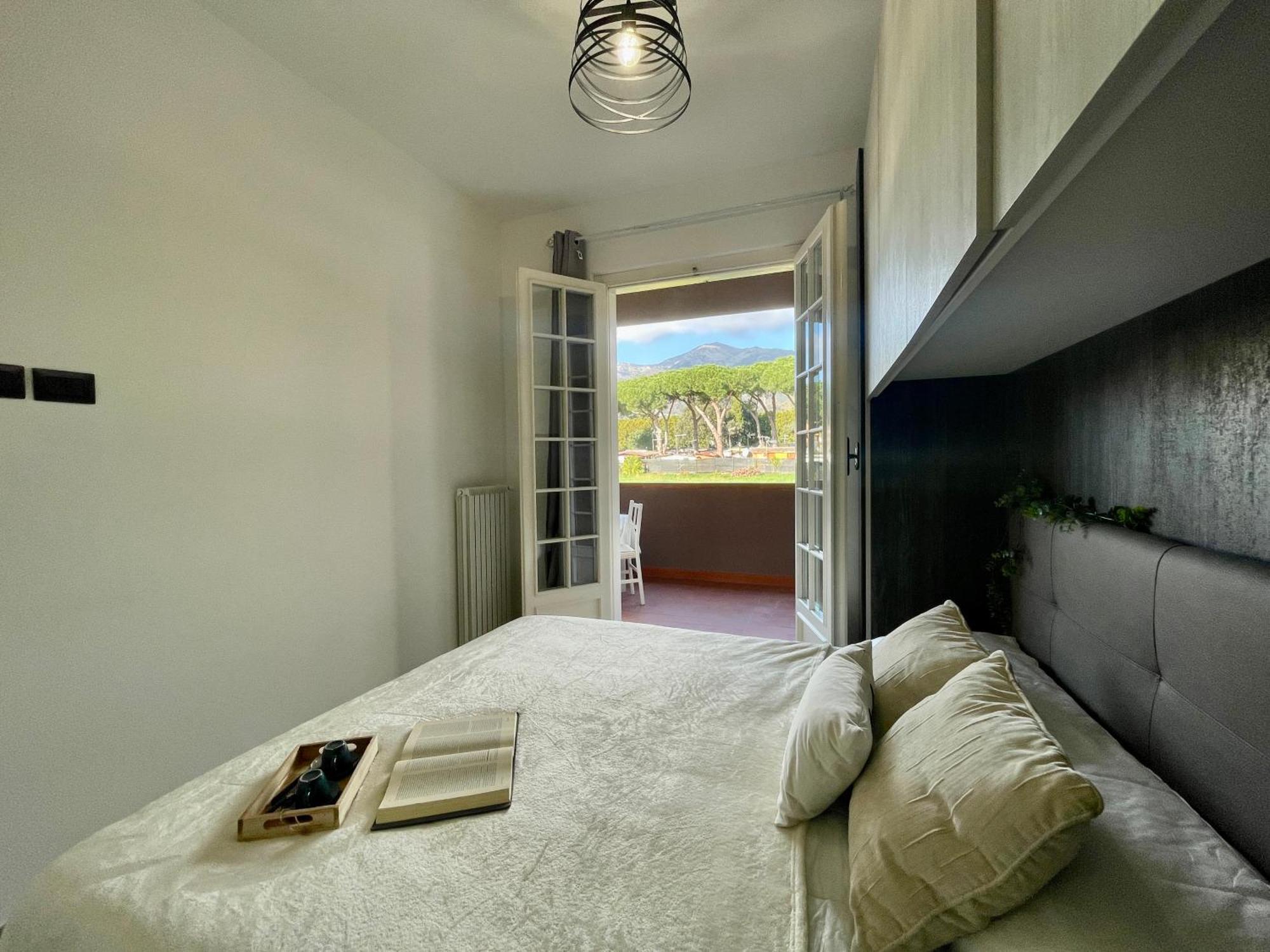 Il Gabbiano Bilocale Con Piscina, Garage E A/C. Apartment Loano Exterior photo