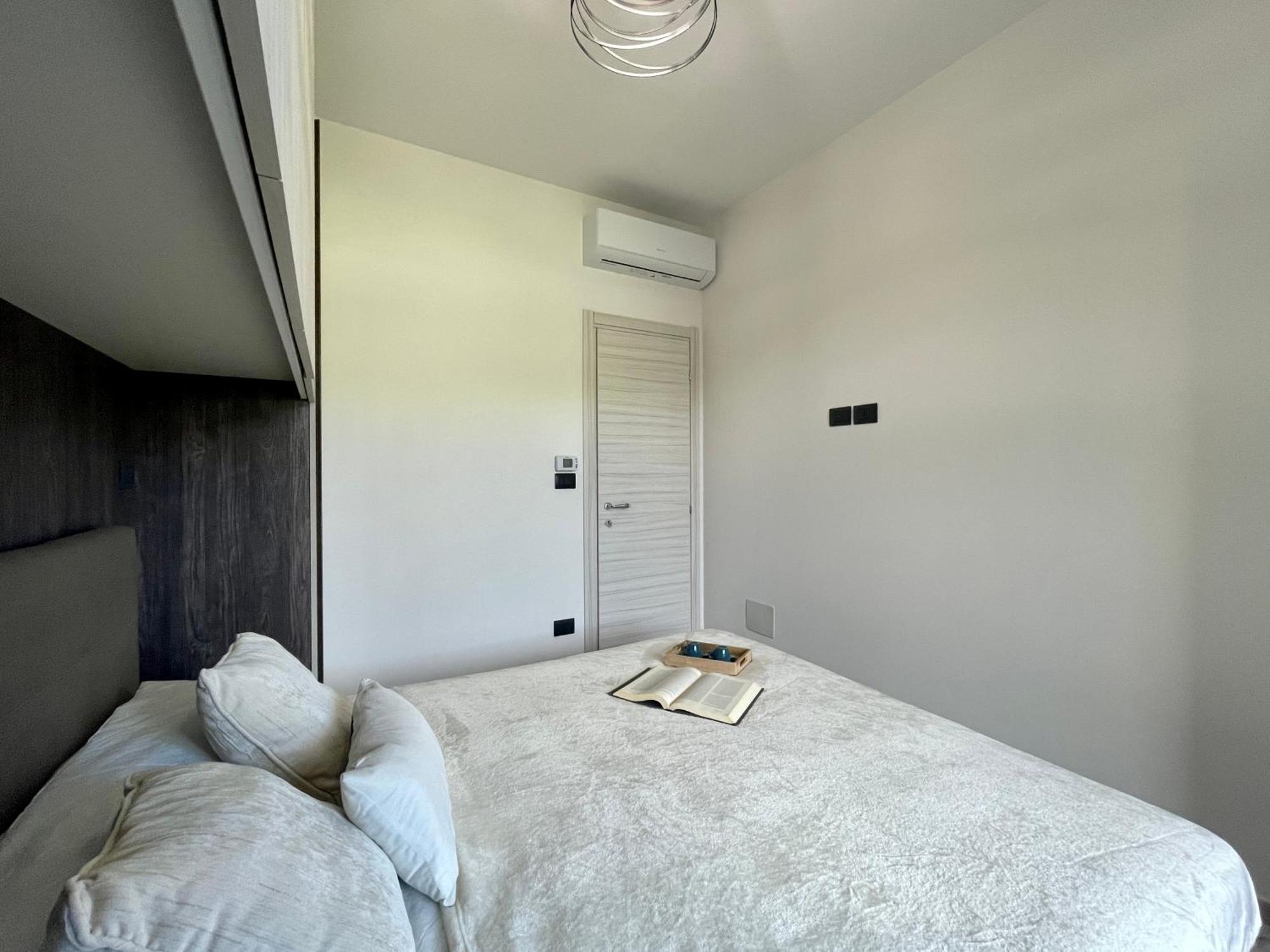 Il Gabbiano Bilocale Con Piscina, Garage E A/C. Apartment Loano Exterior photo