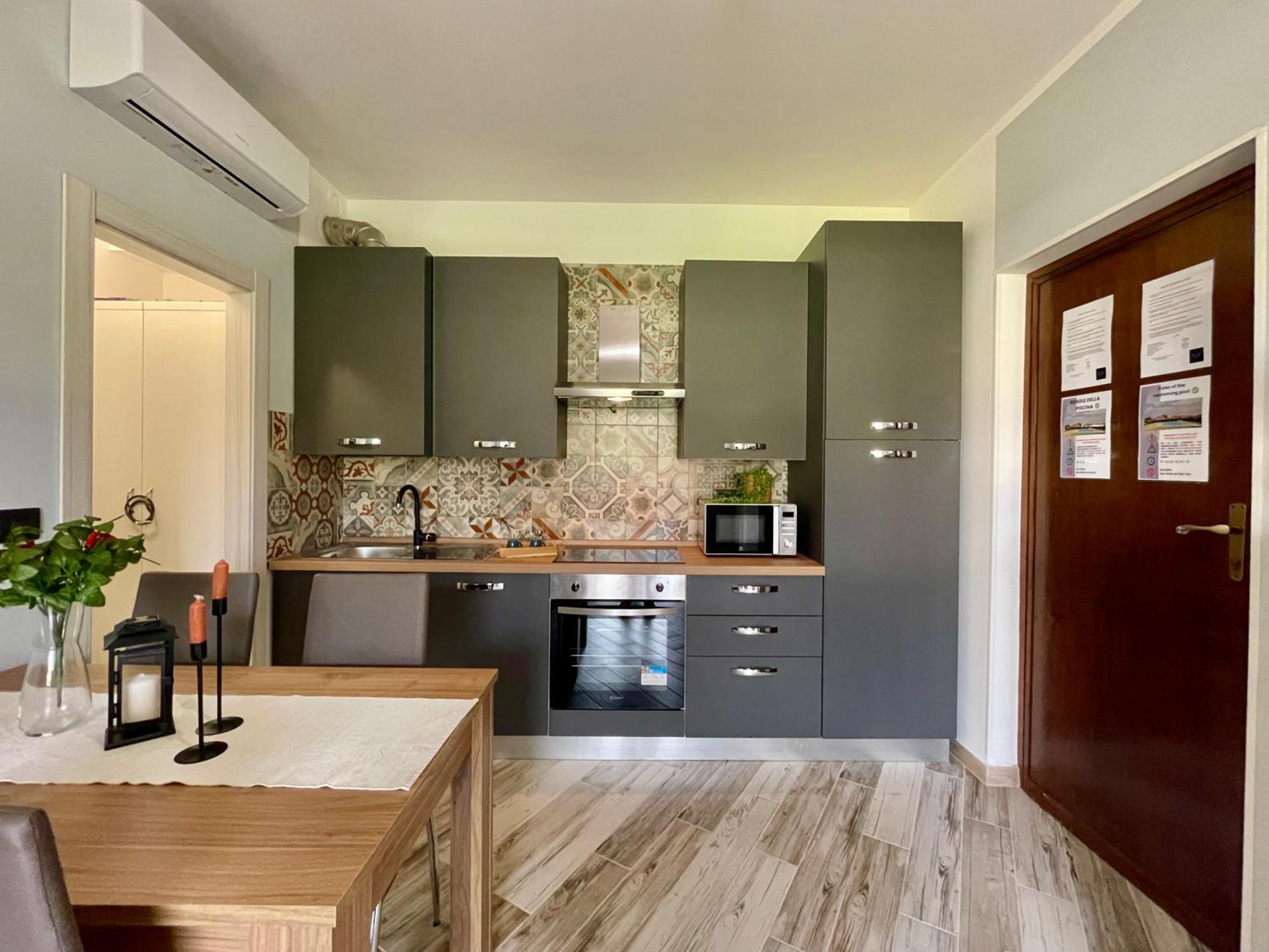 Il Gabbiano Bilocale Con Piscina, Garage E A/C. Apartment Loano Exterior photo